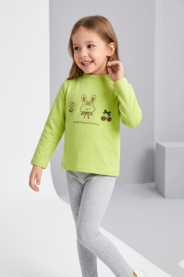 CAMISETA CON ESTAMPADO (NENA)