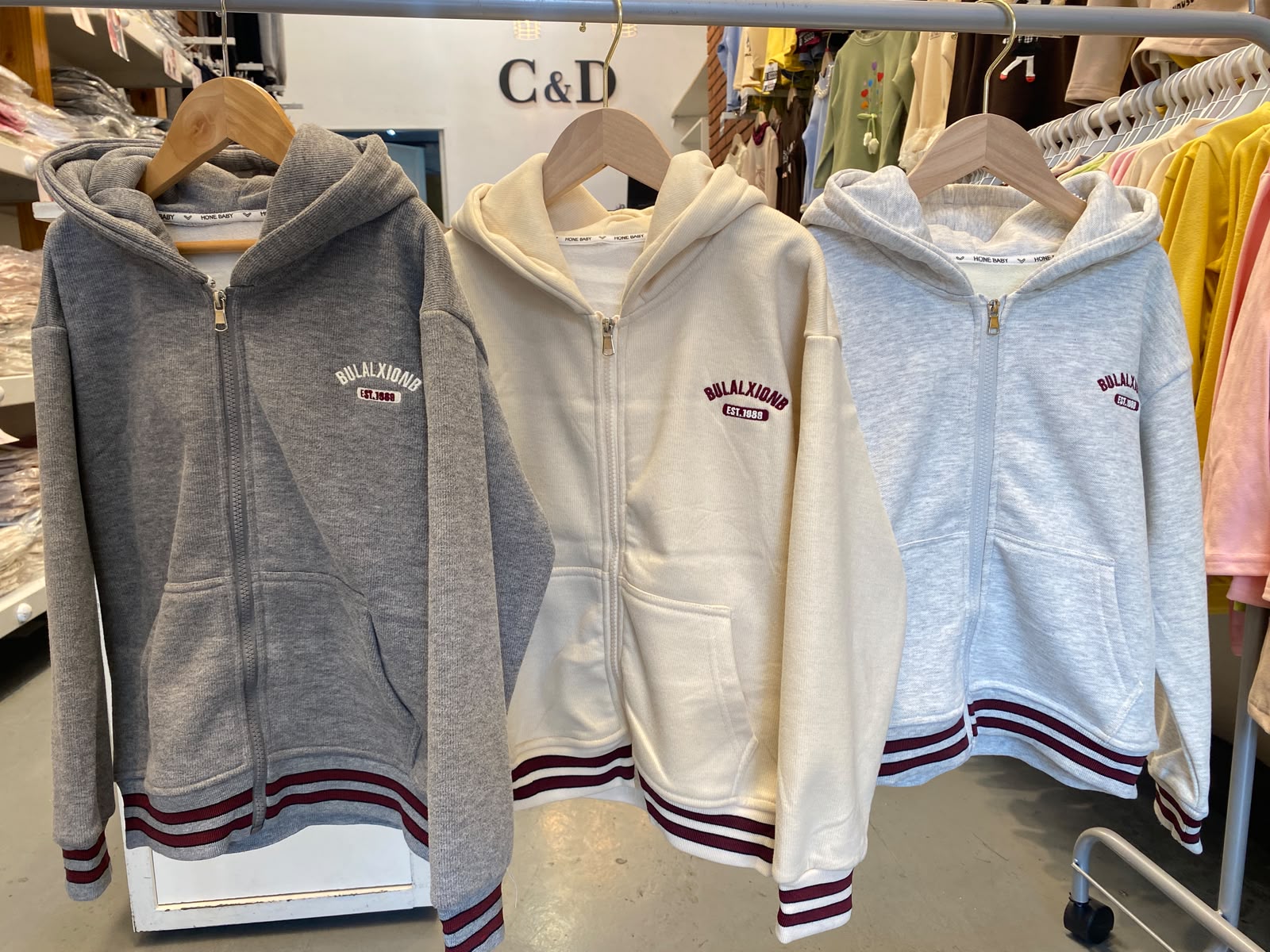 CAMPERA CON PIEL UNIVERSITARIO (UNISEX) - Imagen 6
